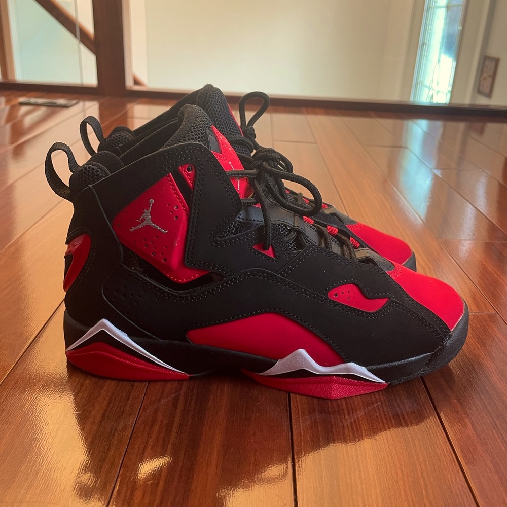 Jordan True Flight GS ‘Bred’ Boys 5.5 Shoes